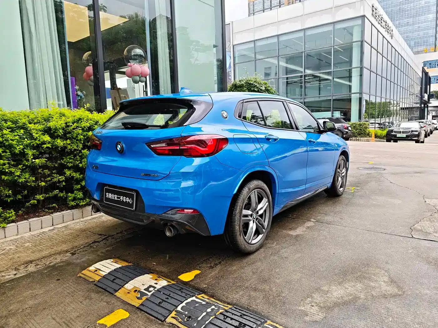 BMW X2 2023 sDrive25i M Sport Shadow Edition — миниатюра 14