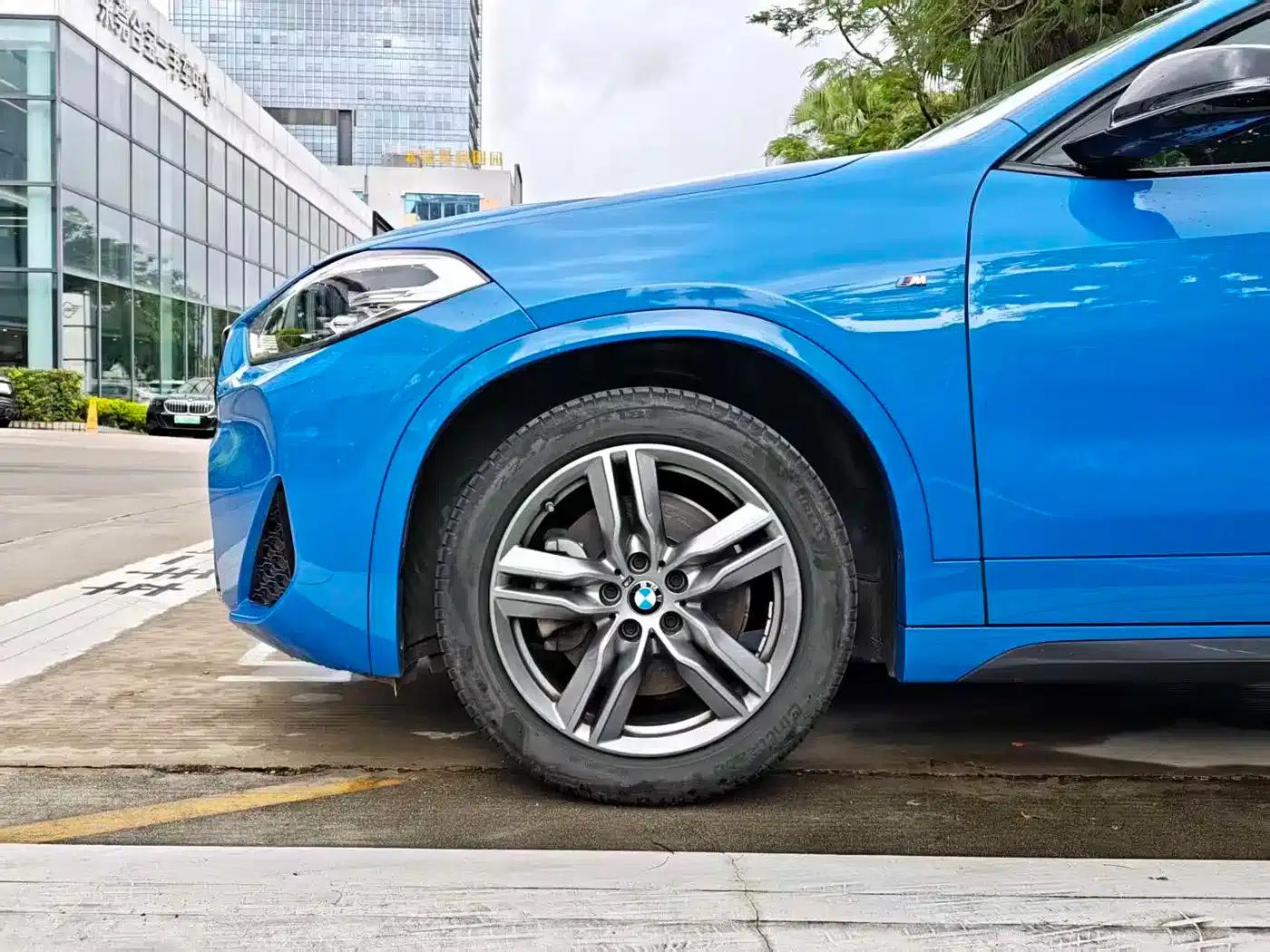 BMW X2 2023 sDrive25i M Sport Shadow Edition — миниатюра 4