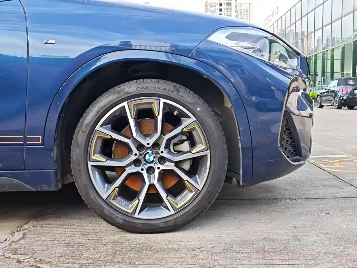 BMW X2 2023 sDrive 25i Shining Edition — миниатюра 4