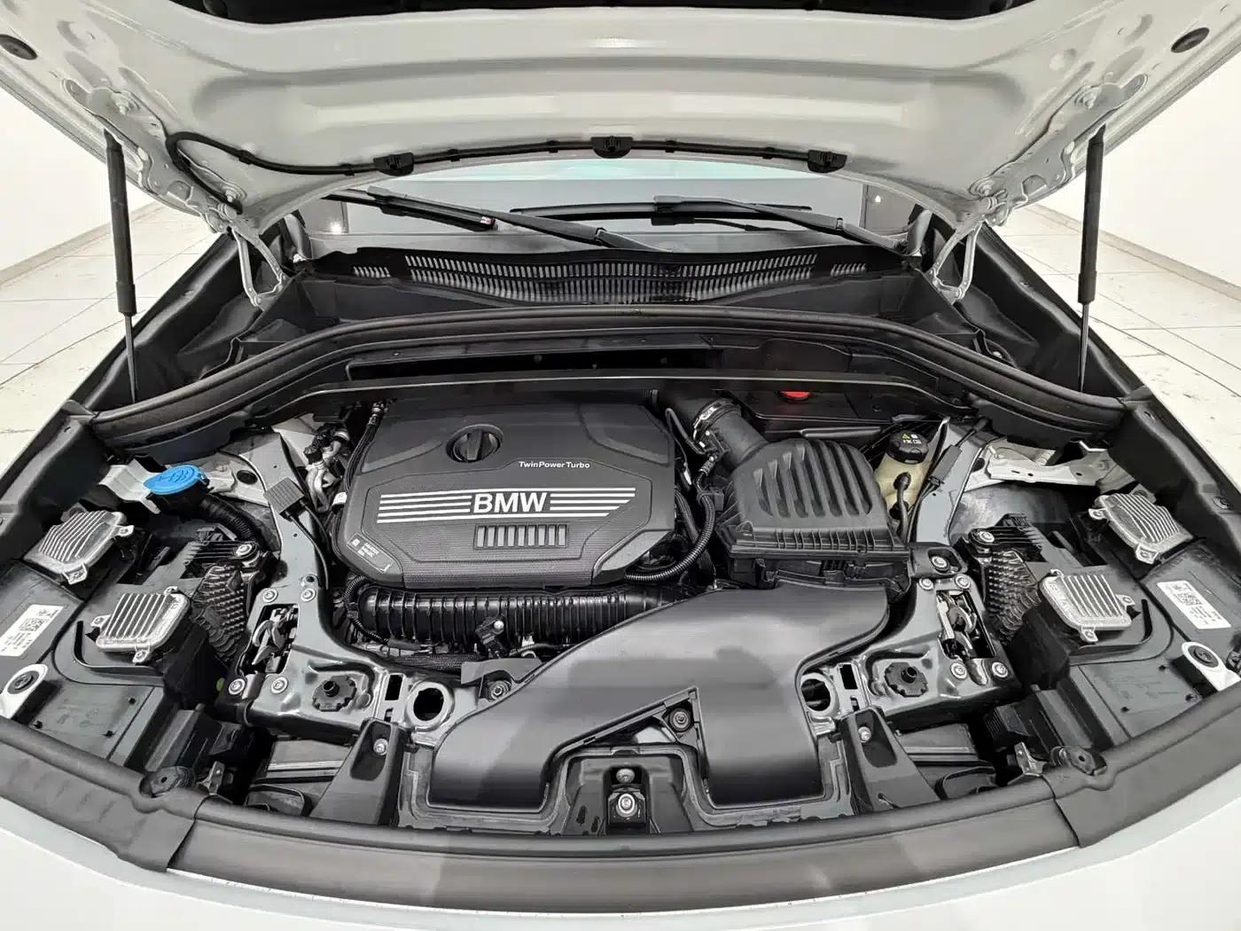 BMW X2 2023 sDrive25i M Sport Shadow Edition — миниатюра 18