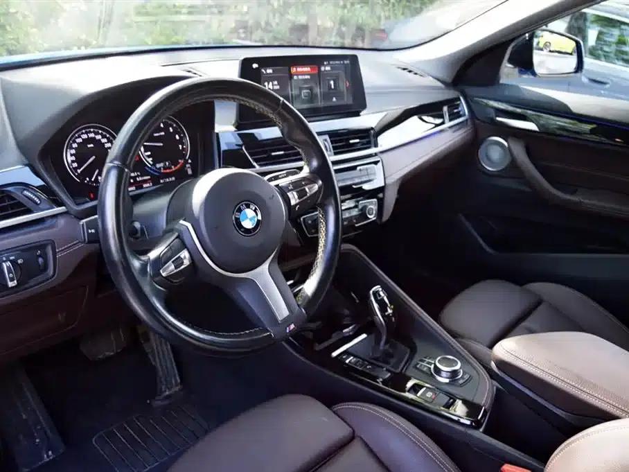 BMW X2 2023 sDrive25i M Sport Shadow Edition — миниатюра 9