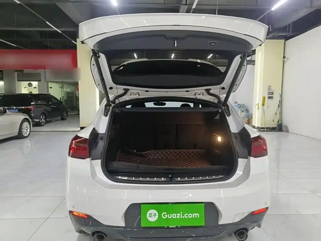 BMW X2 2023 sDrive 25i Shining Edition — миниатюра 19