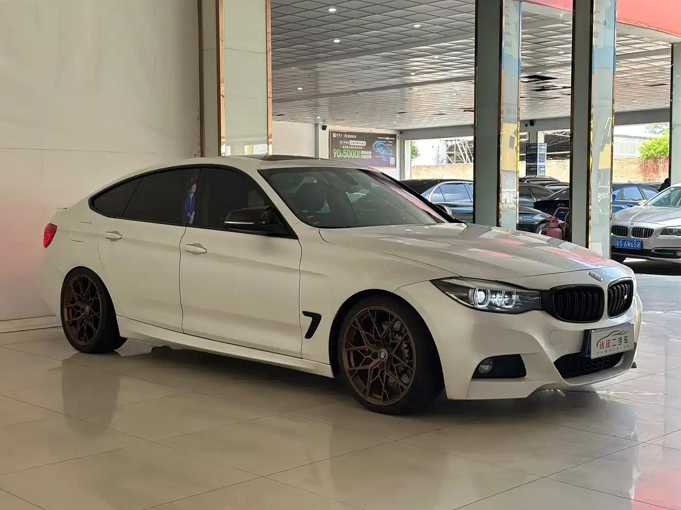 BMW 3 Series GT 2018 320i Fashion Edition — миниатюра 3