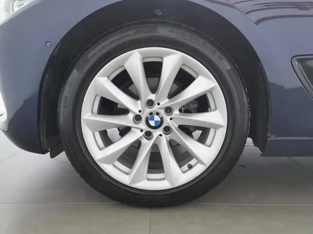 BMW 3 Series GT 2019 320i Fashion Edition — миниатюра 17
