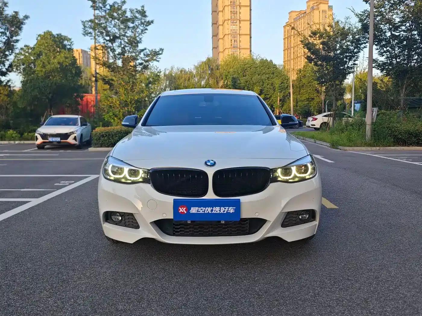 BMW 3 Series GT 2020 320i M Sport Shadow Edition — миниатюра 2