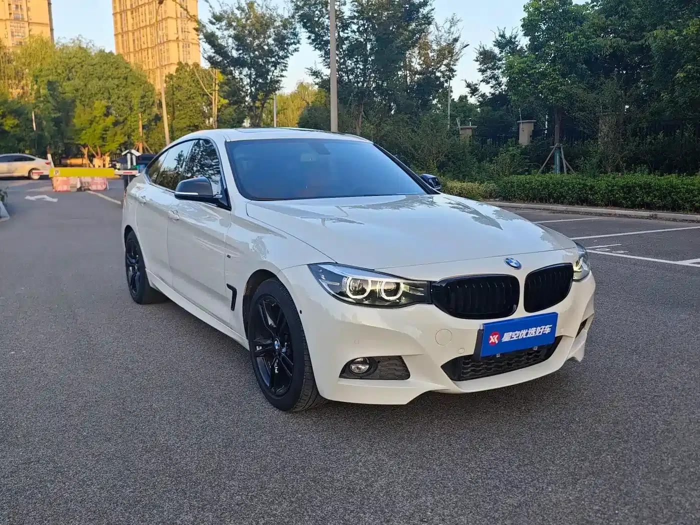 BMW 3 Series GT 2020 320i M Sport Shadow Edition — миниатюра 3