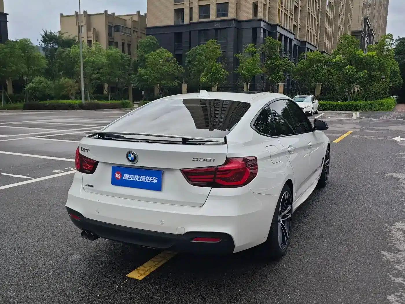 2019 BMW 3 Series GT 330i xDrive M Sport Shadow Edition — миниатюра 20