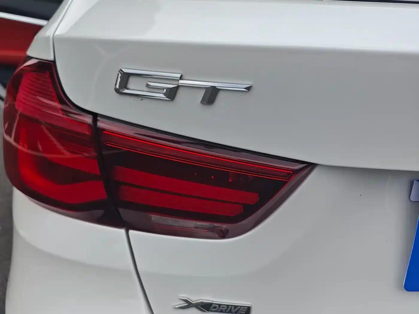 2019 BMW 3 Series GT 330i xDrive M Sport Shadow Edition — миниатюра 6