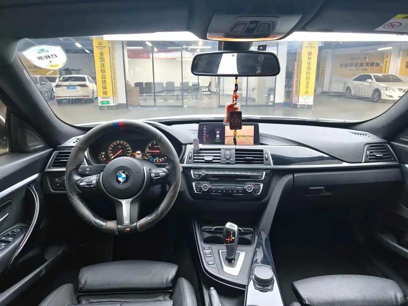 2019 BMW 3 Series GT 320i M Sport Package — миниатюра 10