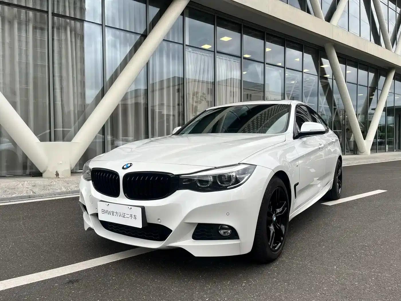 2020 BMW 3 Series GT 320i M Sport Package — миниатюра 6