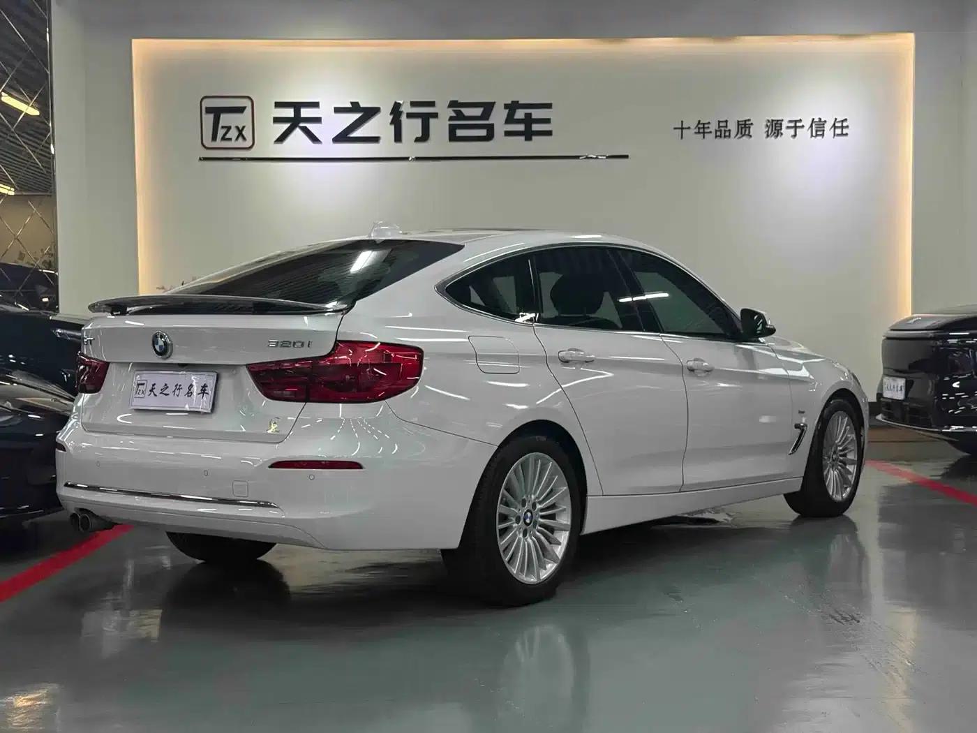 2016 BMW 3 Series GT 320i Design Package — миниатюра 18