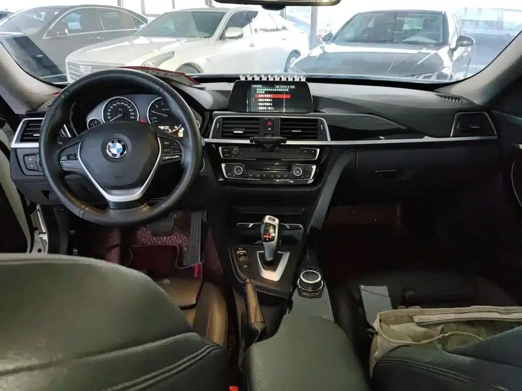 BMW 3 Series GT 2019 320i Fashion Edition — миниатюра 12