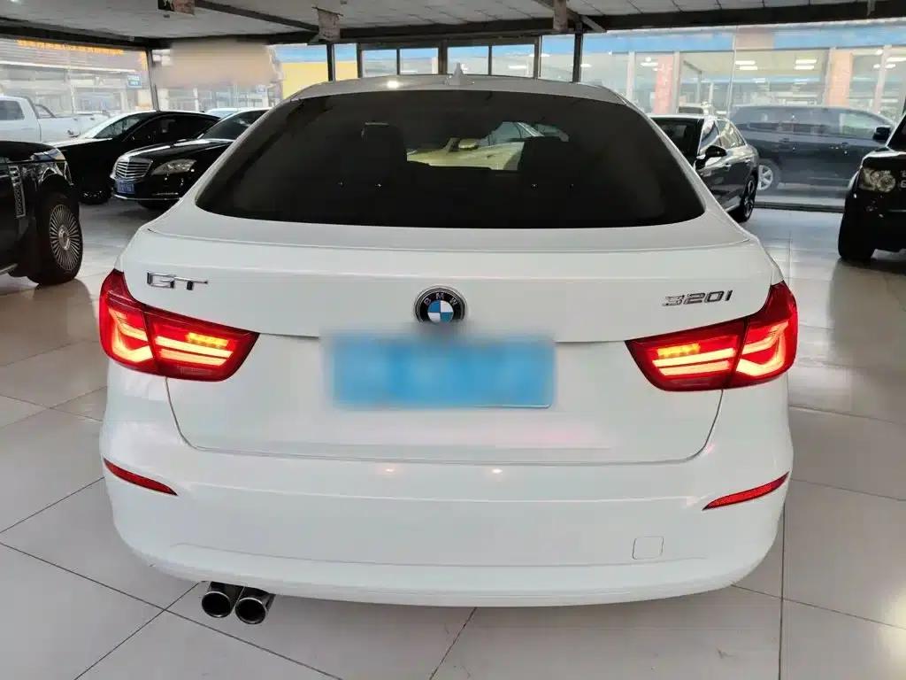 BMW 3 Series GT 2019 320i Fashion Edition — миниатюра 22