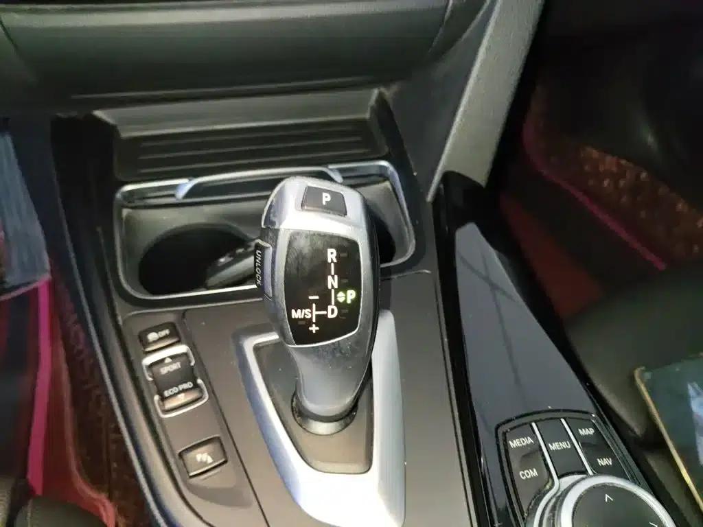 BMW 3 Series GT 2019 320i Fashion Edition — миниатюра 6