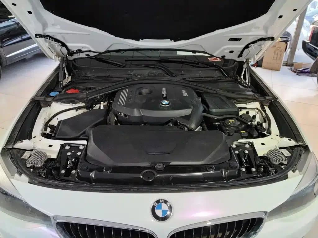 BMW 3 Series GT 2019 320i Fashion Edition — миниатюра 10