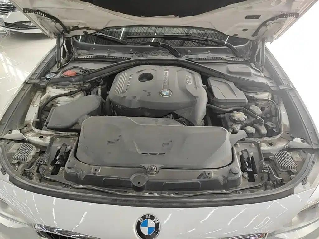 BMW 3 Series GT 2018 320i Fashion Edition — миниатюра 20