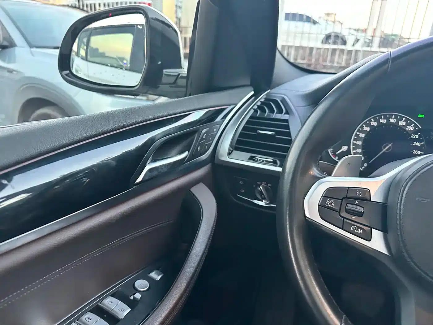 2019 BMW X4 xDrive25i M Sport Package — миниатюра 18