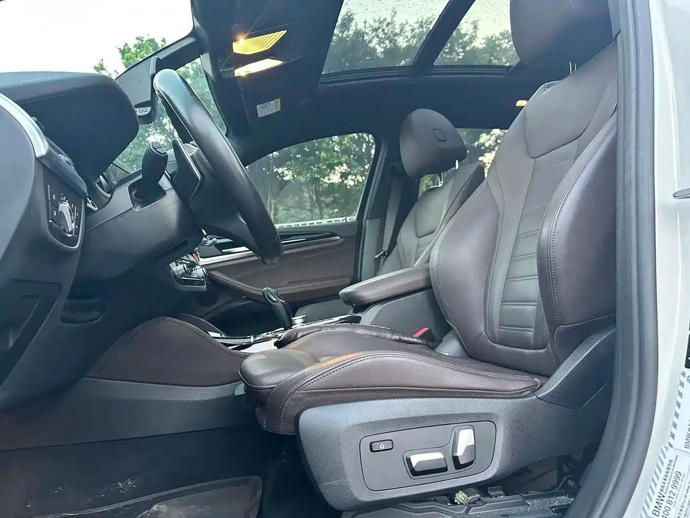 2019 BMW X4 xDrive25i M Sport Package — миниатюра 6