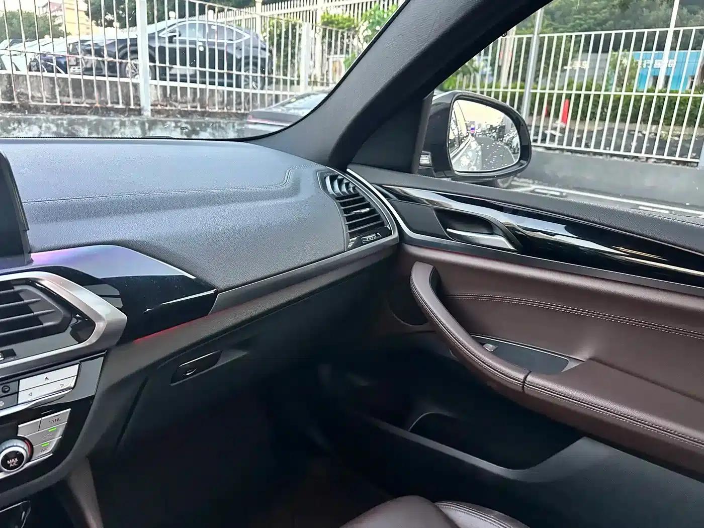 2019 BMW X4 xDrive25i M Sport Package — миниатюра 8