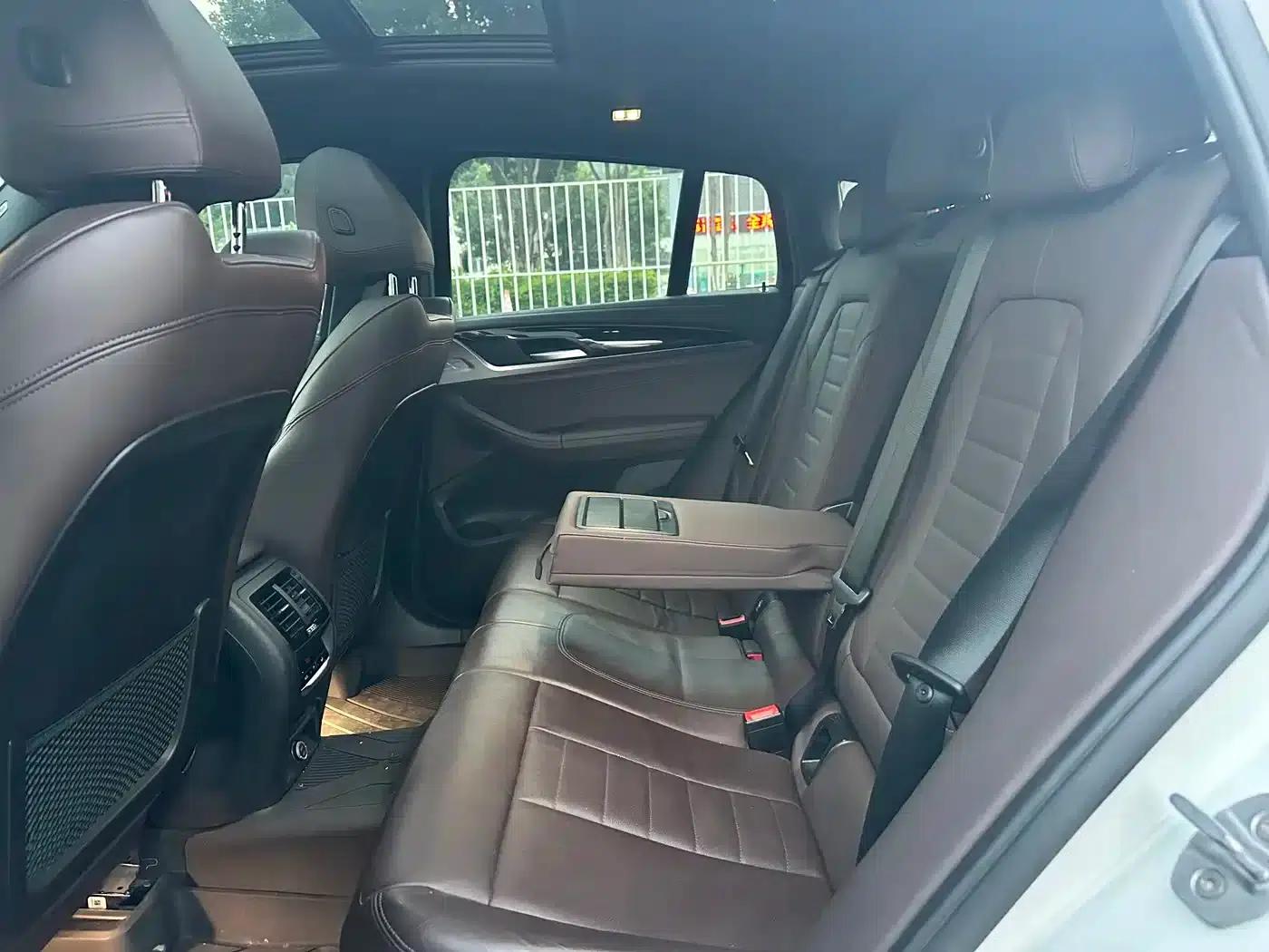 2019 BMW X4 xDrive25i M Sport Package — миниатюра 10