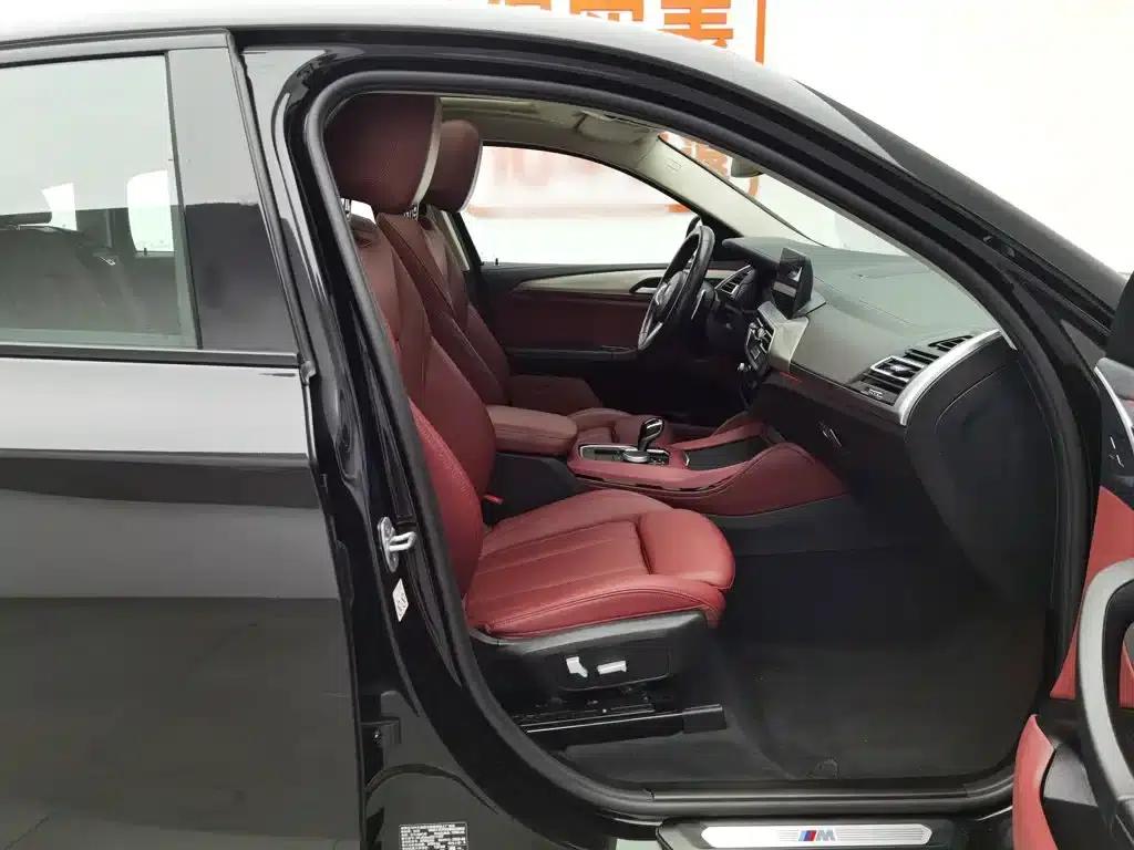 2022 BMW X4 xDrive 25i M Sport Package — миниатюра 23
