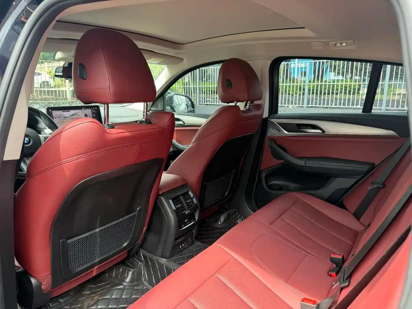 2022 BMW X4 xDrive 30i M Sport Package — миниатюра 11