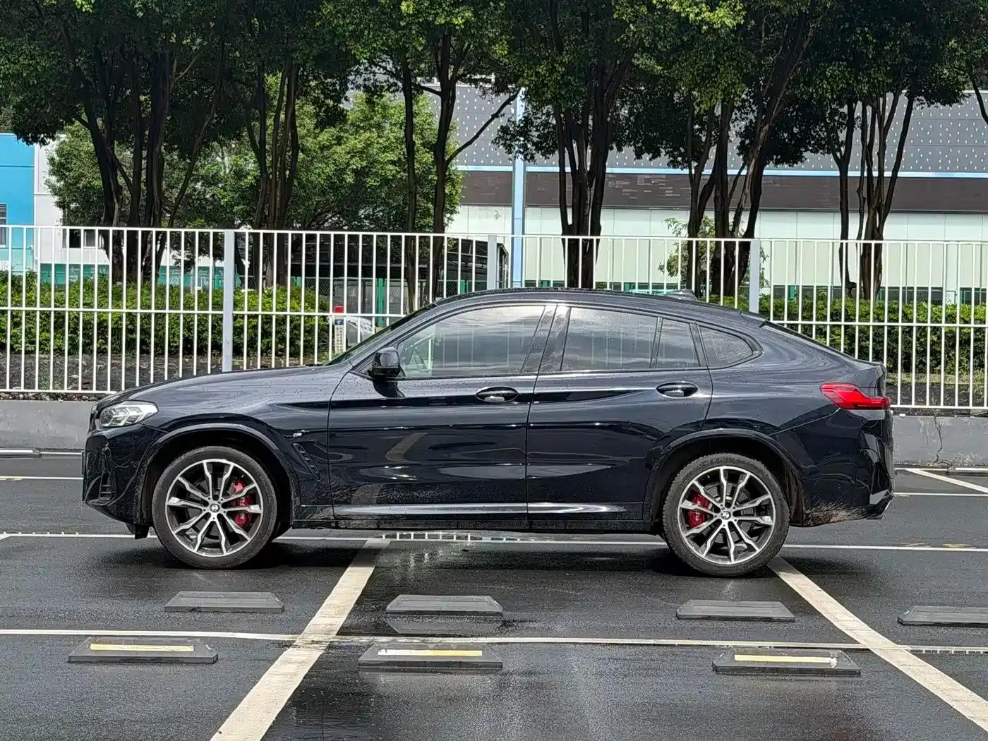 2022 BMW X4 xDrive 30i M Sport Package — миниатюра 7
