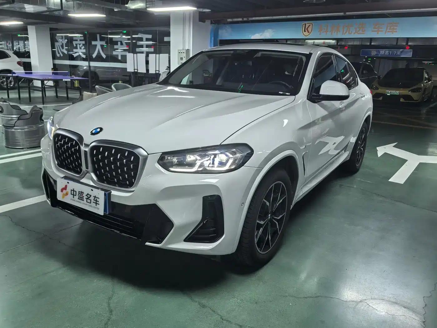 2022 BMW X4 xDrive 25i M Sport Package — миниатюра 1