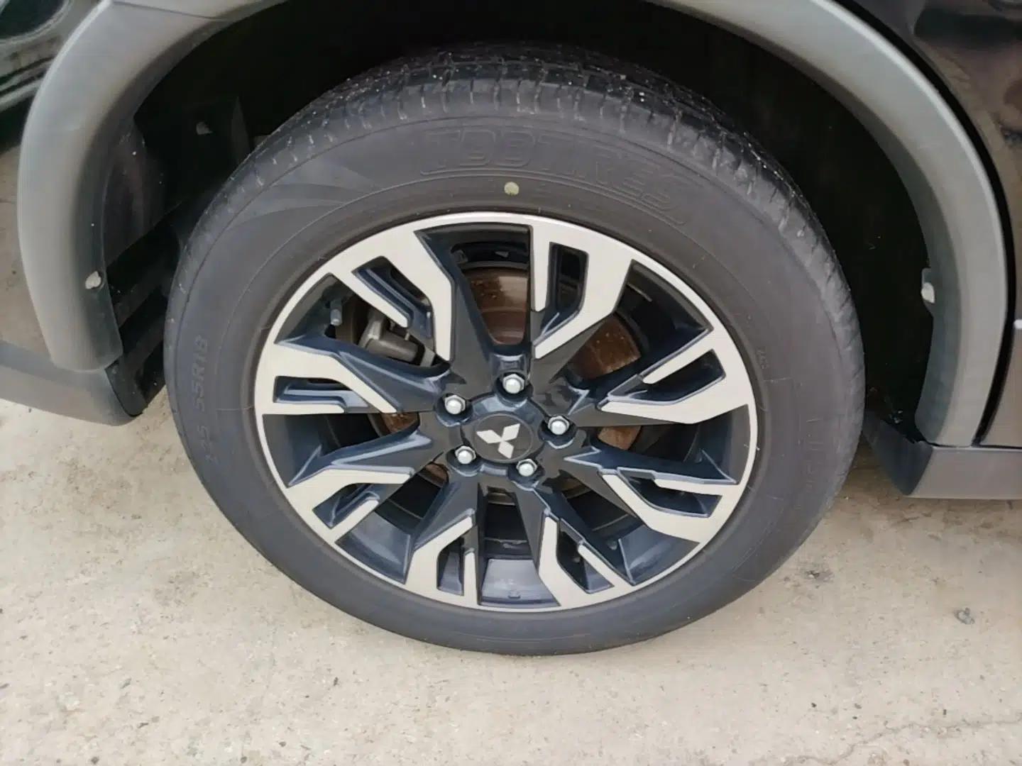 Mitsubishi Outlander 2019 2.0L Two-Wheel Drive Comfort Edition 7-Seater China VI Standard — миниатюра 11