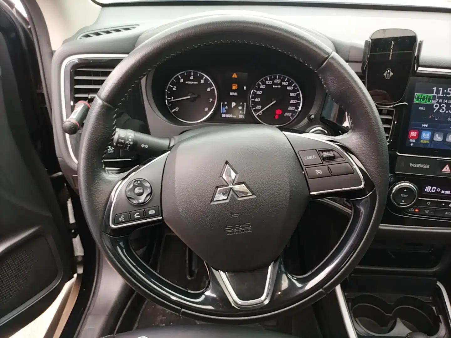 Mitsubishi Outlander 2019 2.0L Two-Wheel Drive Comfort Edition 7-Seater China VI Standard — миниатюра 13