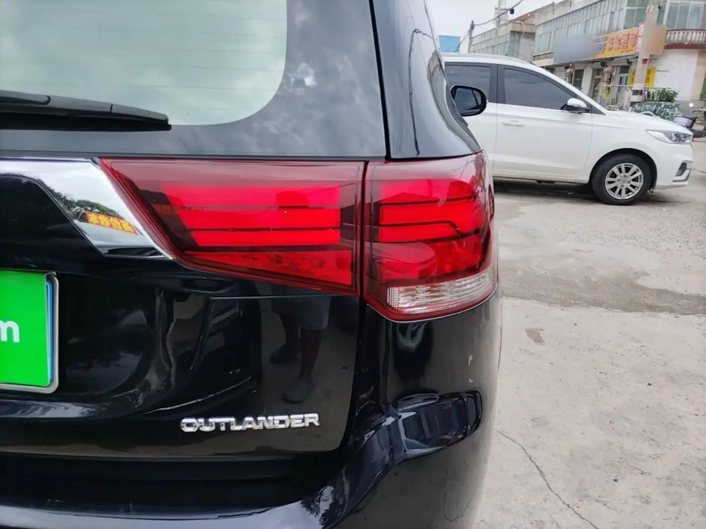 Mitsubishi Outlander 2019 2.0L Two-Wheel Drive Comfort Edition 7-Seater China VI Standard — миниатюра 9