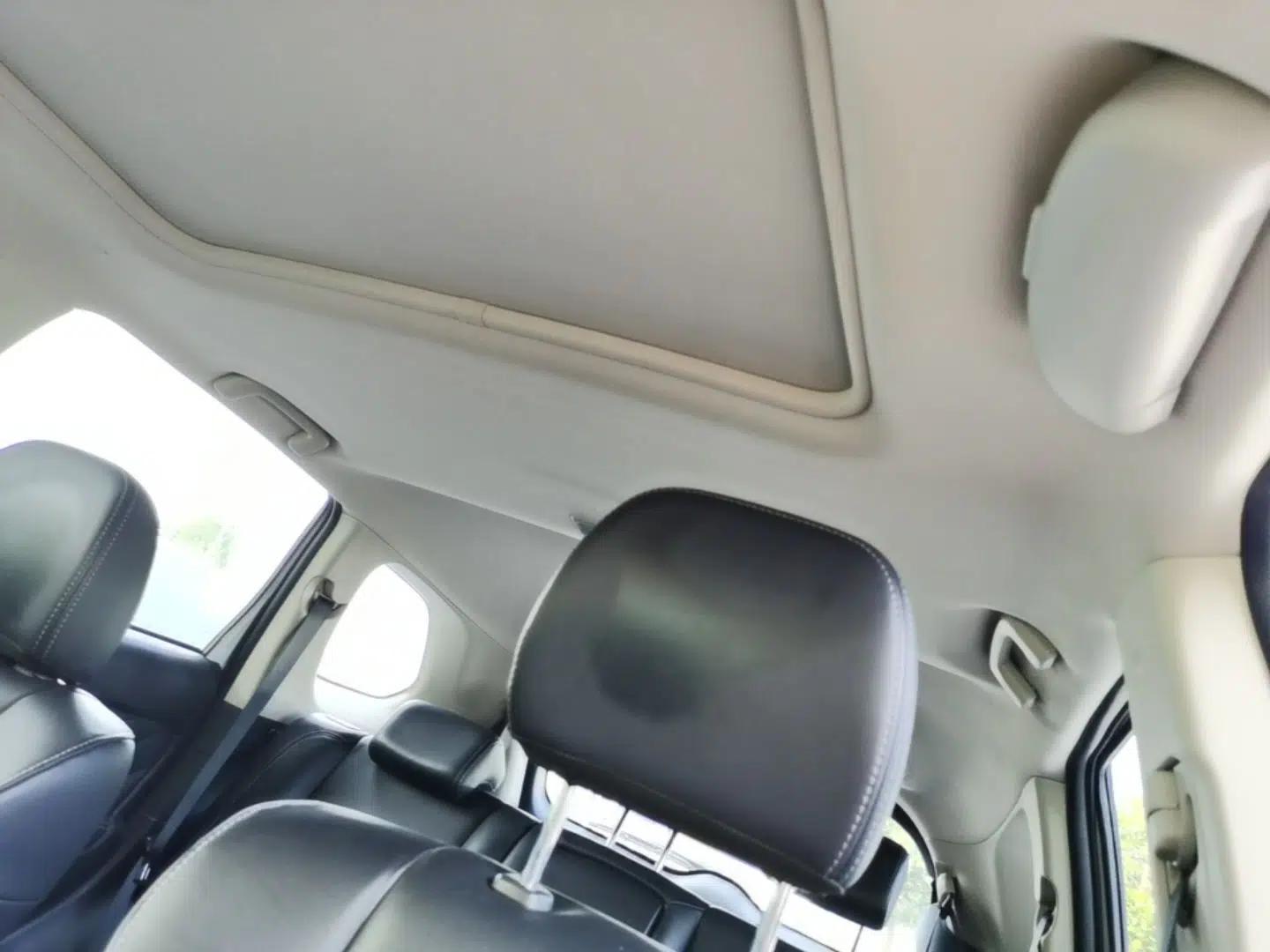 Mitsubishi Outlander 2019 2.4L 4x4 Zhi Xiang Edition 7 Seats China VI Standard — миниатюра 21