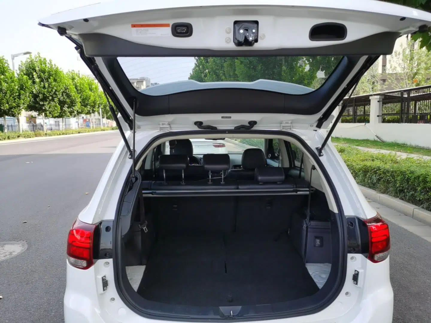 Mitsubishi Outlander 2019 2.4L 4x4 Zhi Xiang Edition 7 Seats China VI Standard — миниатюра 22