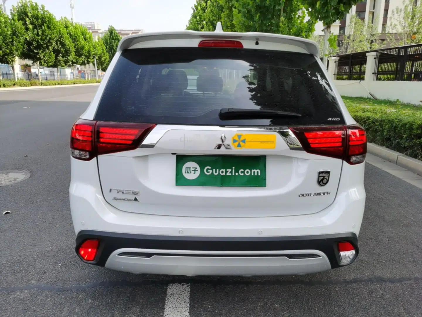 Mitsubishi Outlander 2019 2.4L 4x4 Zhi Xiang Edition 7 Seats China VI Standard — миниатюра 5