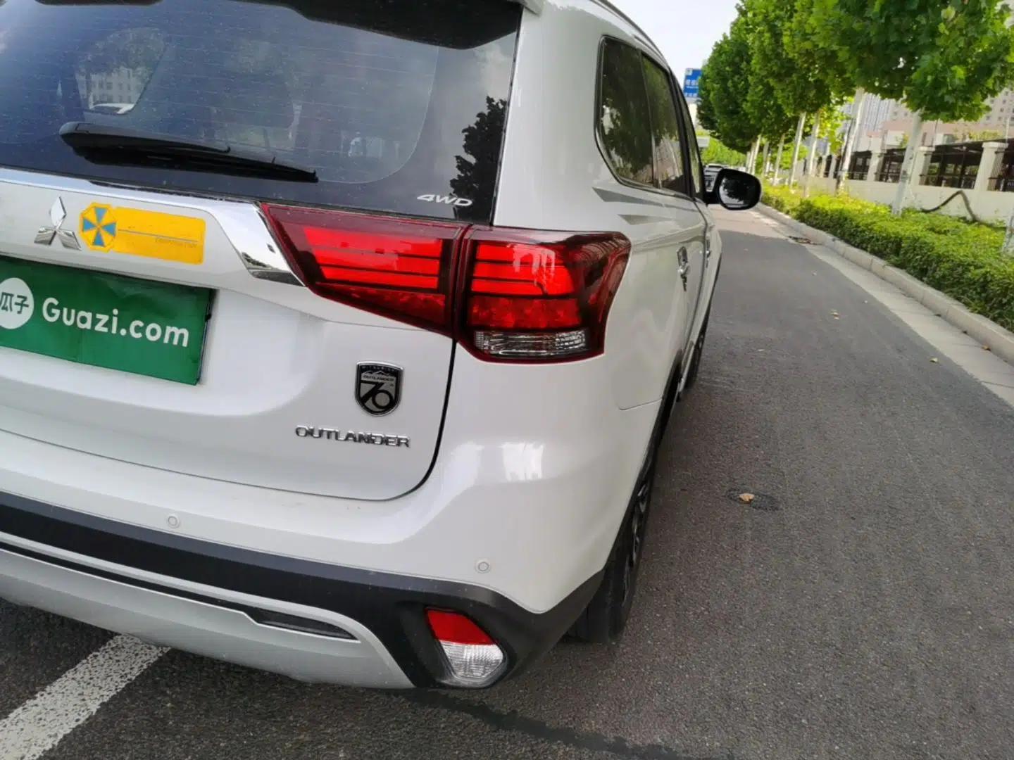 Mitsubishi Outlander 2019 2.4L 4x4 Zhi Xiang Edition 7 Seats China VI Standard — миниатюра 9