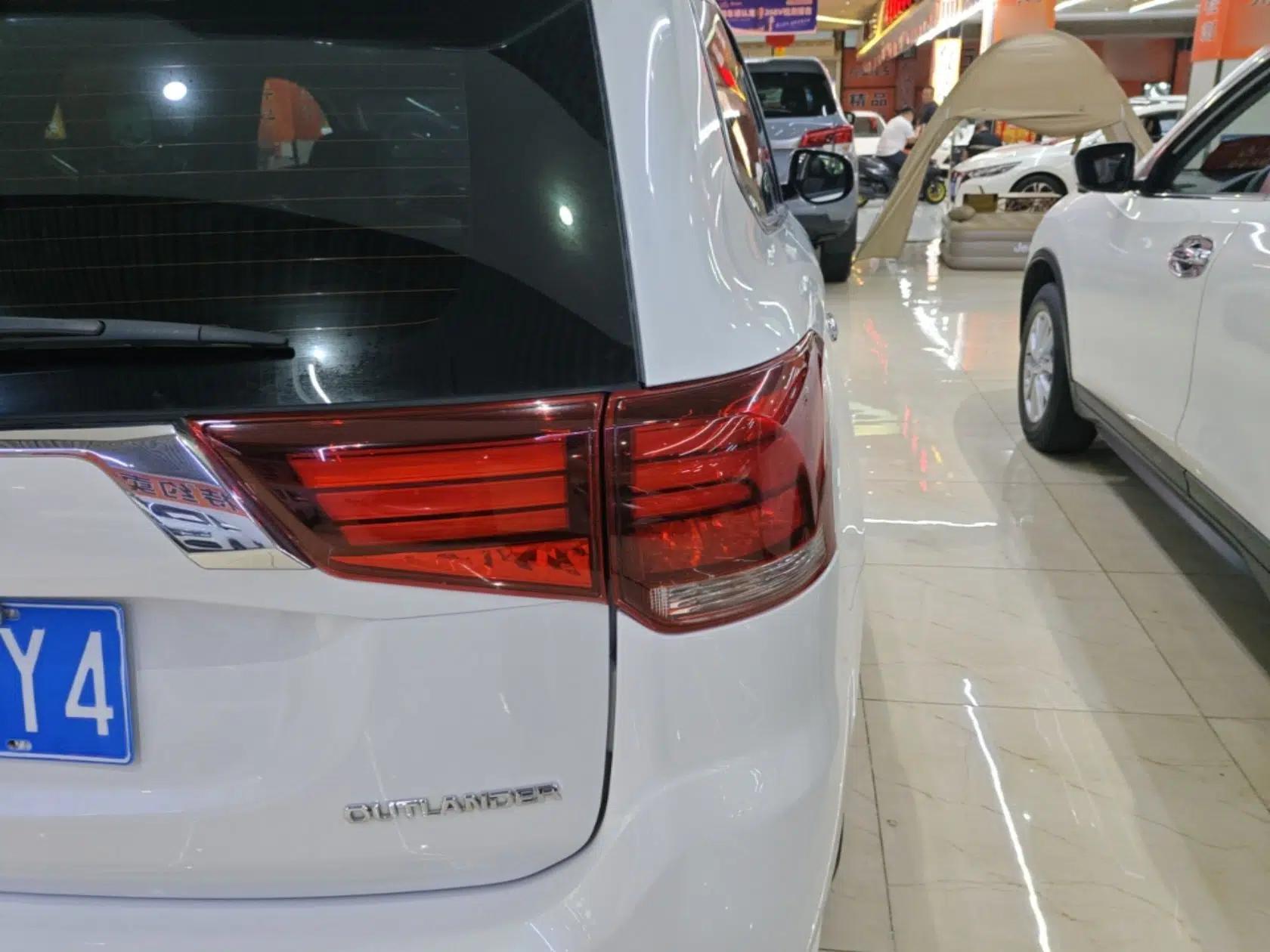 Mitsubishi Outlander 2020 2.0L Two-Wheel Drive Enjoyment Version 5 Seats — миниатюра 9
