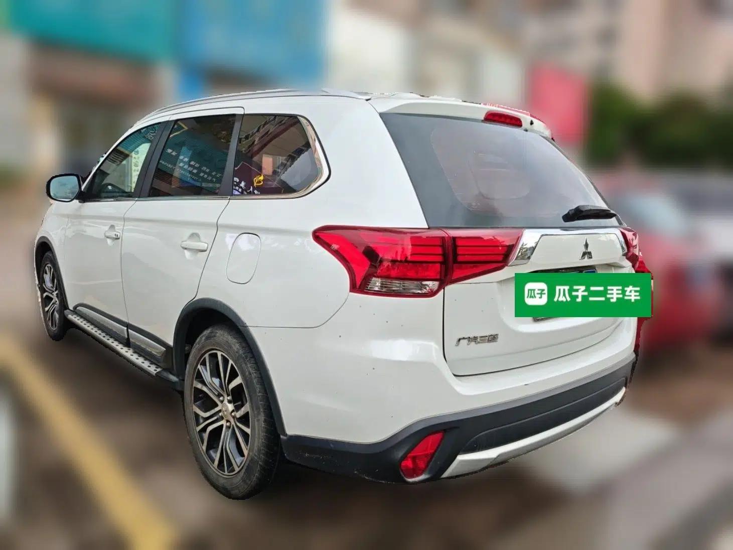 Mitsubishi Outlander 2018 2.0L Two-Wheel Drive Glory Edition 5 Seats — миниатюра 4