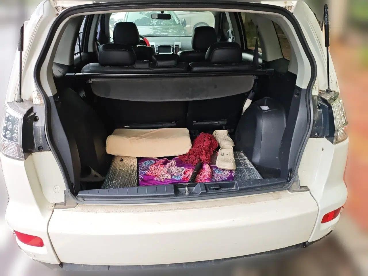 Mitsubishi Outlander 2012 Kicks 2.4 Fashion Navigation Edition — миниатюра 19