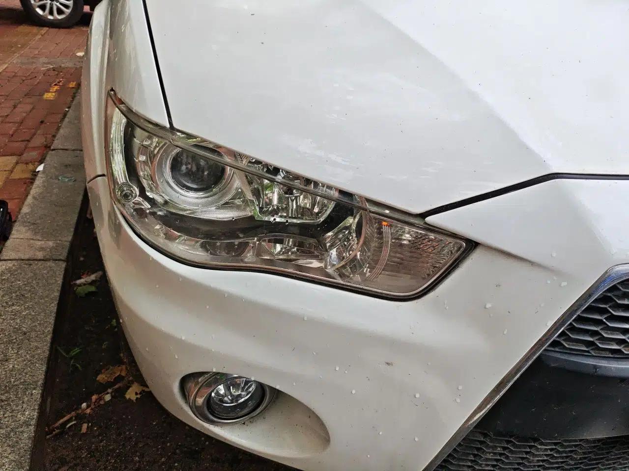 Mitsubishi Outlander 2012 Kicks 2.4 Fashion Navigation Edition — миниатюра 7