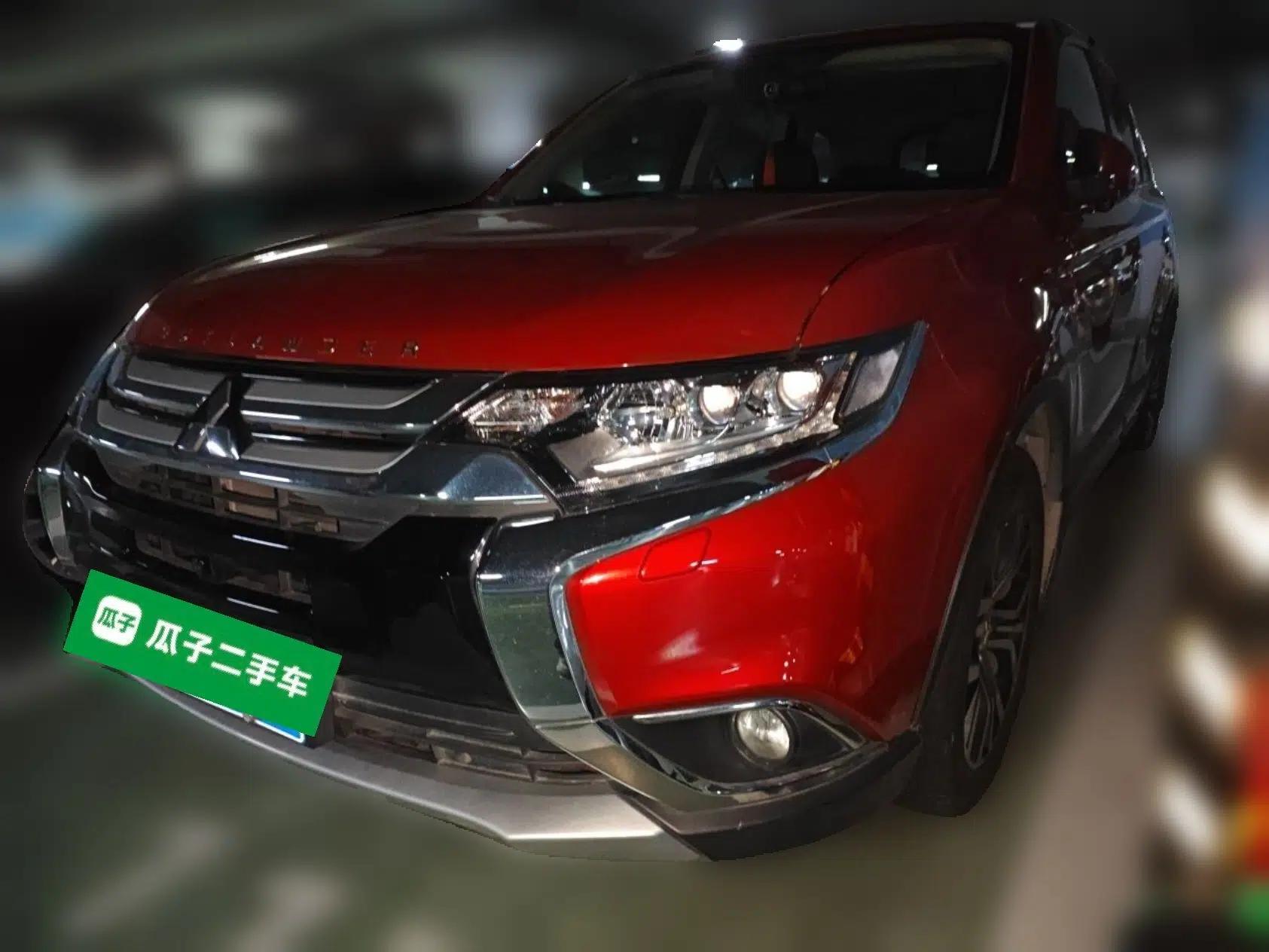 Mitsubishi Outlander 2016 2.4L 4x4 Elite Edition 5 Seats — миниатюра 1