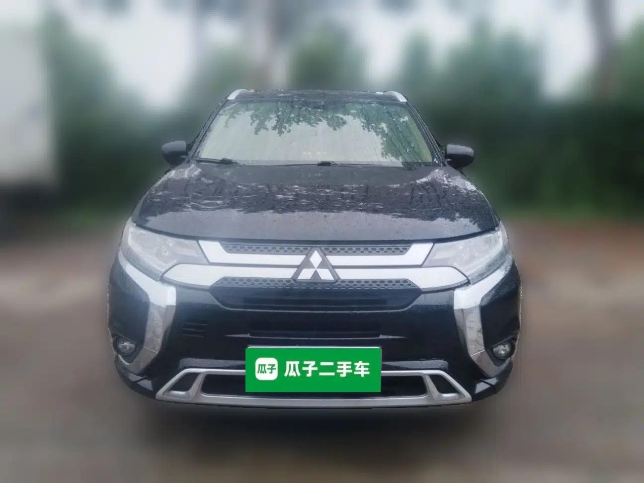 Mitsubishi Outlander 2021 2.0L Two-Wheel Drive Comfort Edition 5 Seats — миниатюра 2