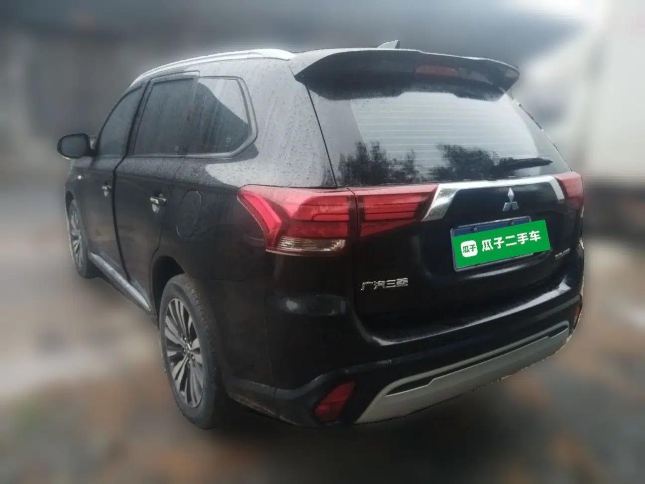 Mitsubishi Outlander 2021 2.0L Two-Wheel Drive Comfort Edition 5 Seats — миниатюра 4