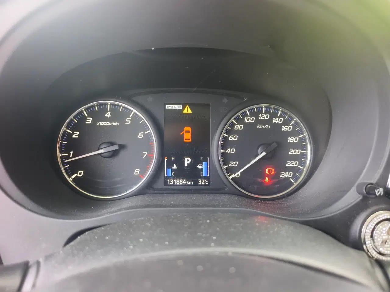 Mitsubishi Outlander 2016 2.4L 4x4 Elite Edition 5 Seats — миниатюра 11