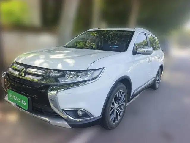 Mitsubishi Outlander 2016 2.4L 4x4 Elite Edition 5 Seats
