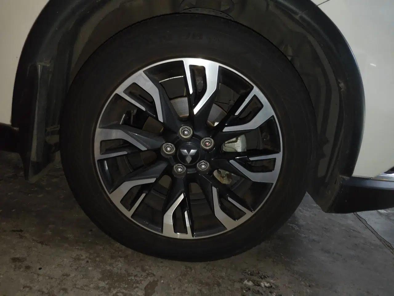 Mitsubishi Outlander 2019 2.4L 4x4 Zhi Xiang Edition 7 Seats China VI Standard — миниатюра 5