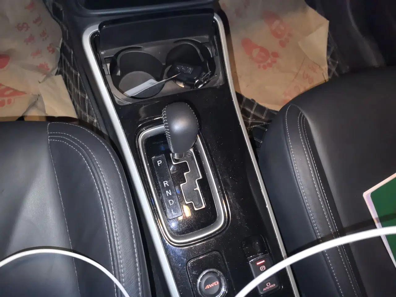 Mitsubishi Outlander 2019 2.4L 4x4 Zhi Xiang Edition 5 Seats China VI Standard — миниатюра 14