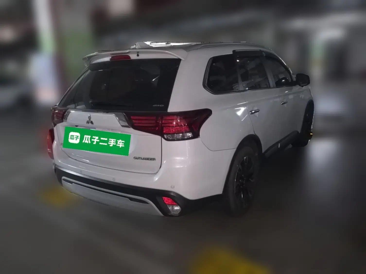 Mitsubishi Outlander 2019 2.4L 4x4 Zhi Xiang Edition 5 Seats China VI Standard — миниатюра 6