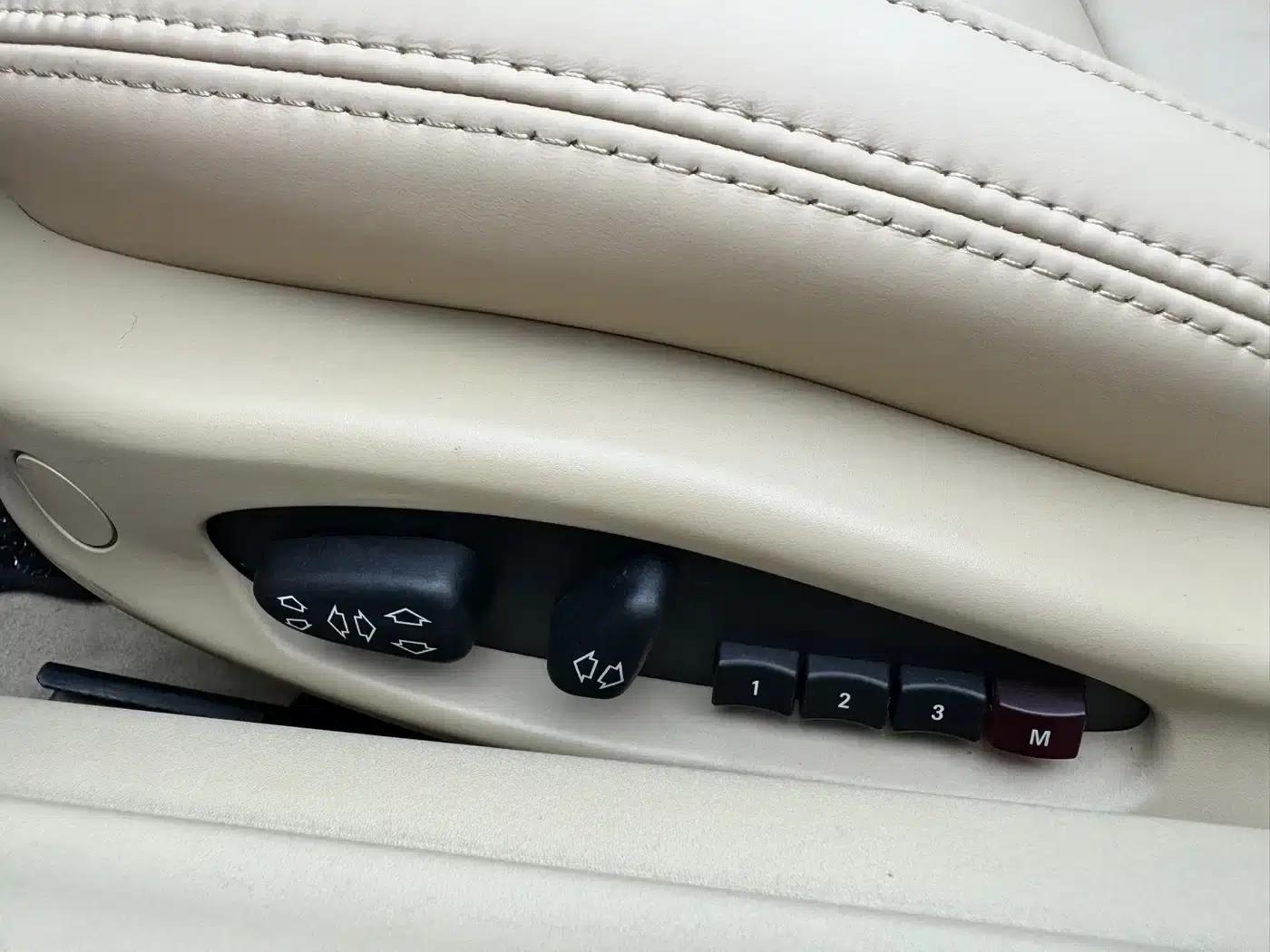 BMW Z4 2006 2.5si Convertible — миниатюра 11