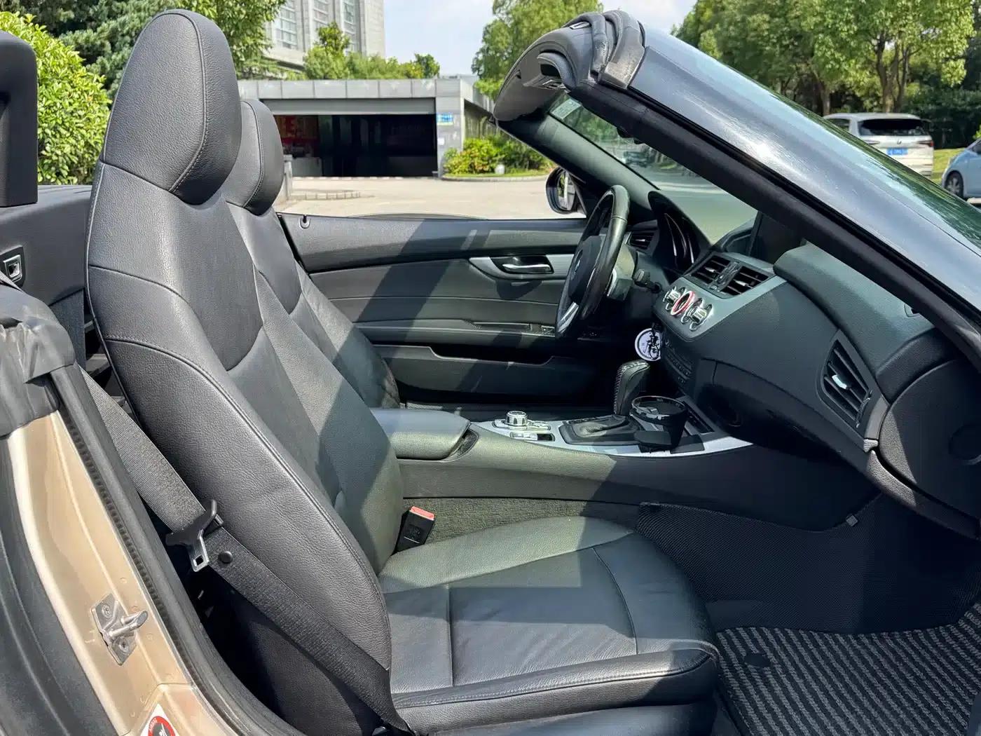 BMW Z4 2011 sDrive23i Flame Limited Edition — миниатюра 11