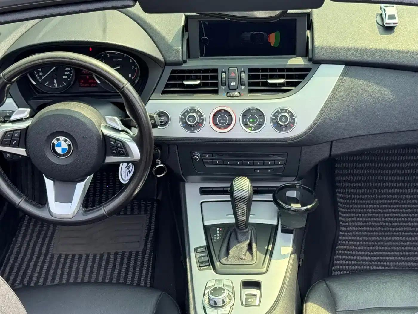 BMW Z4 2011 sDrive23i Flame Limited Edition — миниатюра 7